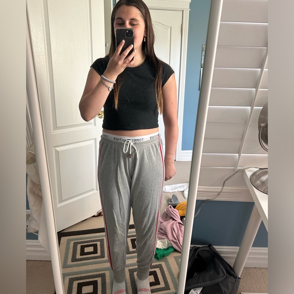 Tommy Hilfiger Grey Sweatpants - Picture 4 of 4